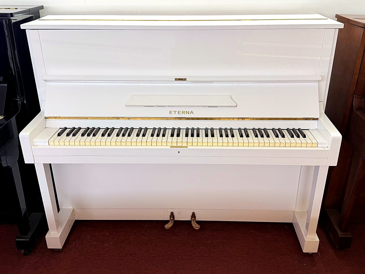 Eterna (Yamaha) Model 1, Eterna by Yamaha, White, view 1, Basbous & Sons Lebanon
