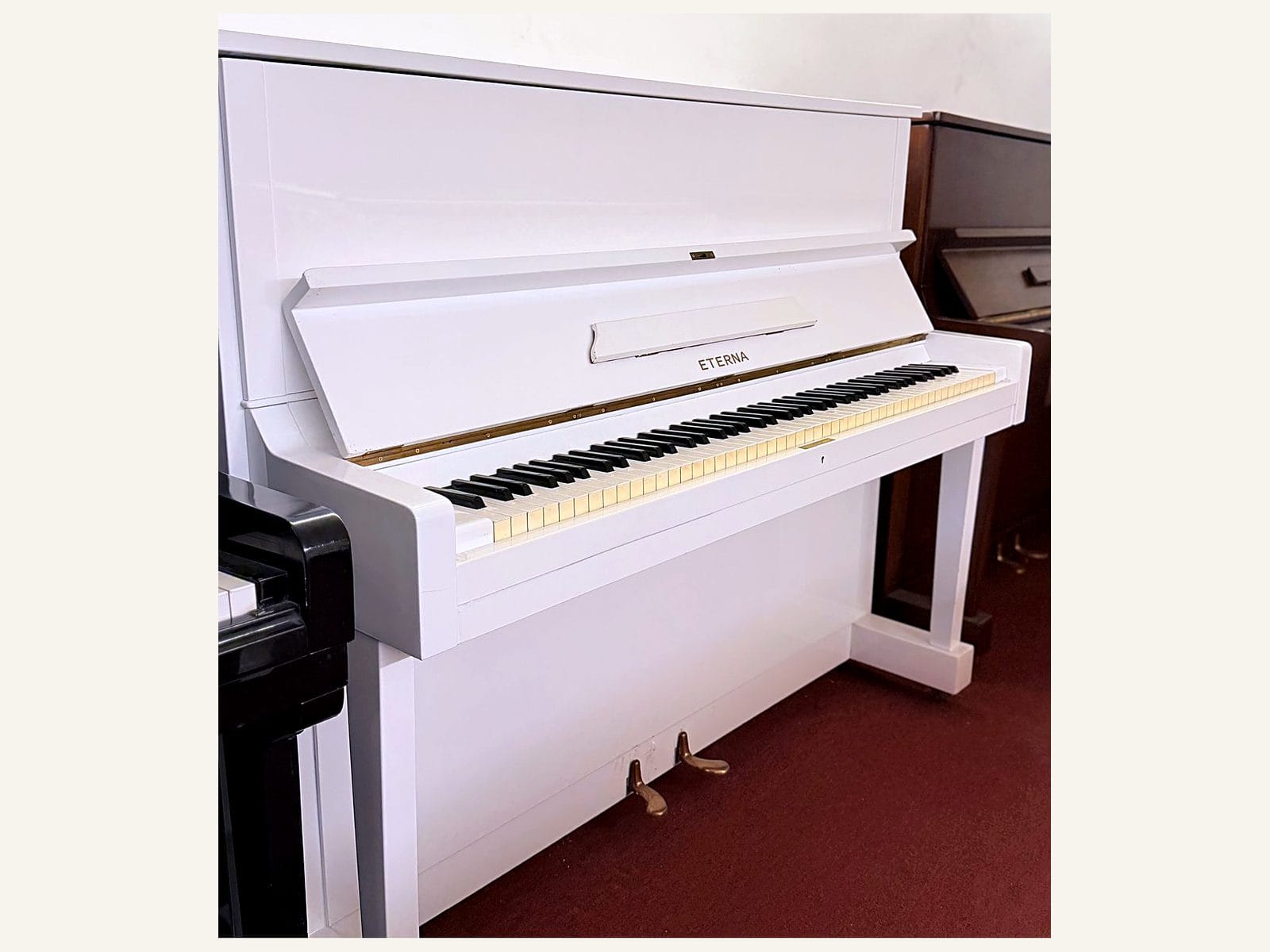 Eterna (Yamaha) Model 1, Eterna by Yamaha, White, view 2, Basbous & Sons Lebanon