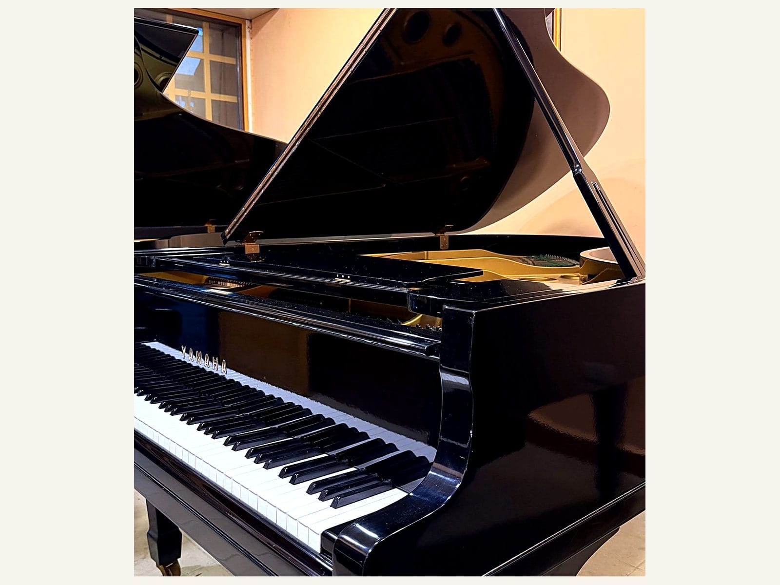 Yamaha C7, Yamaha C7, view 2, Basbous & Sons Lebanon