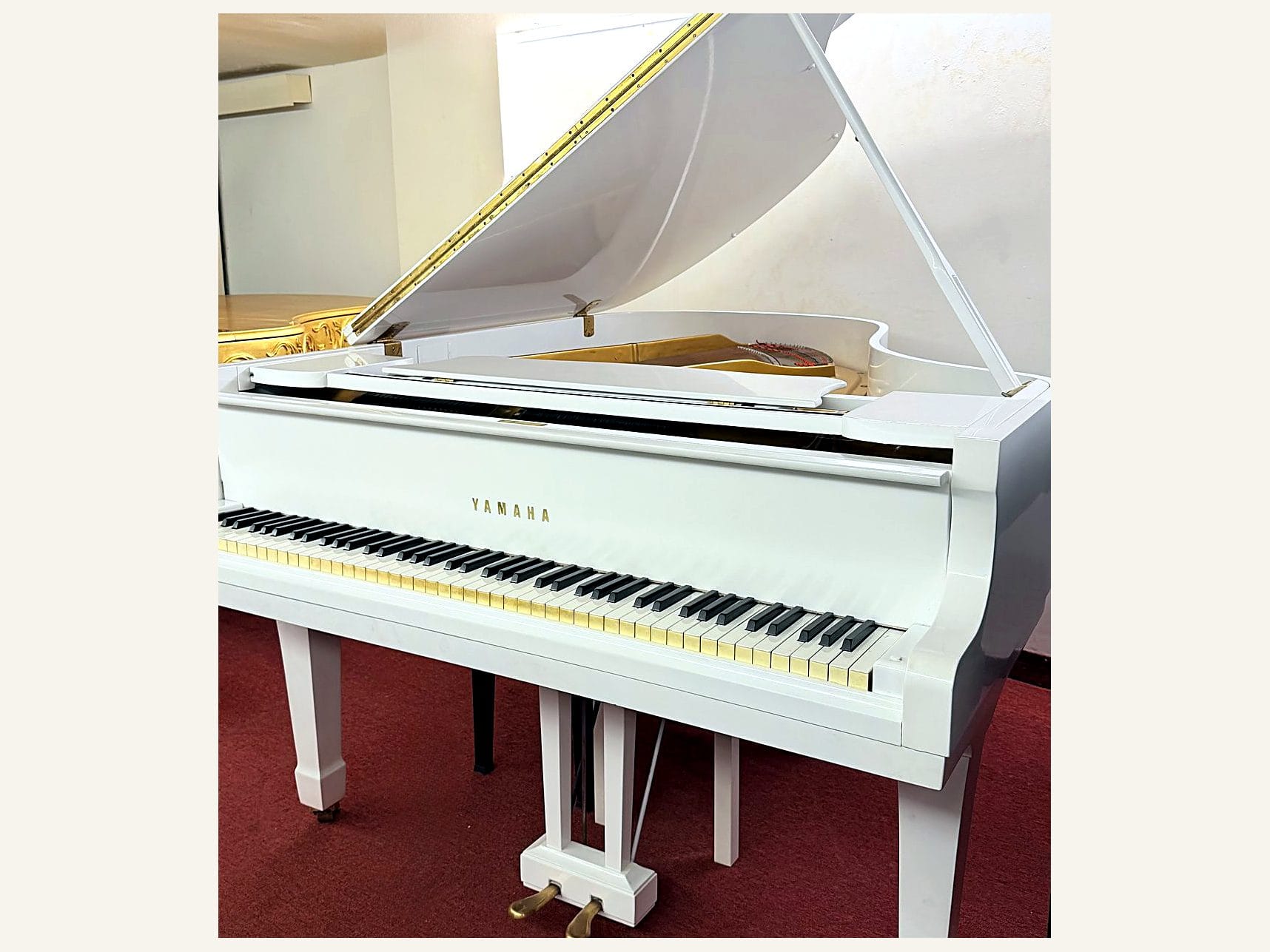 Yamaha G3, Yamaha G3, White, view 1, Basbous & Sons Lebanon
