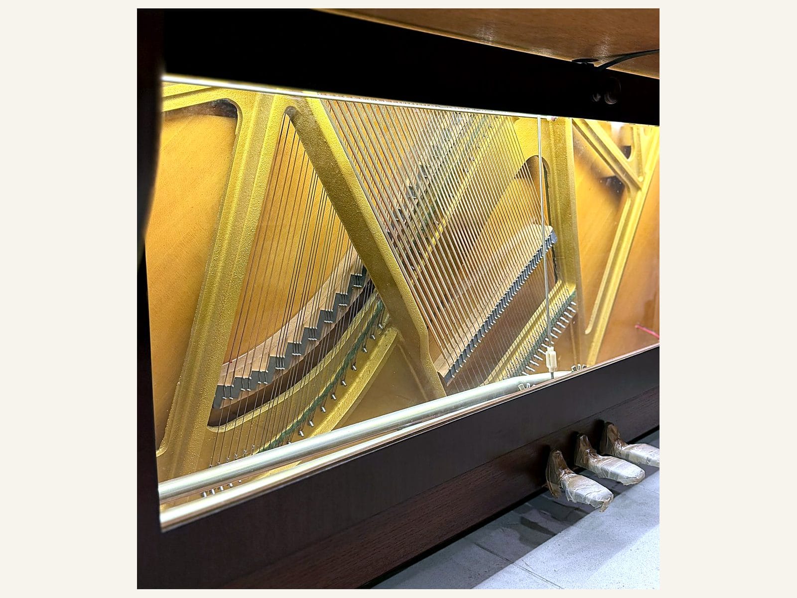 Yamaha U7, Yamaha U7, Glass & LED, view 3, Basbous & Sons Lebanon