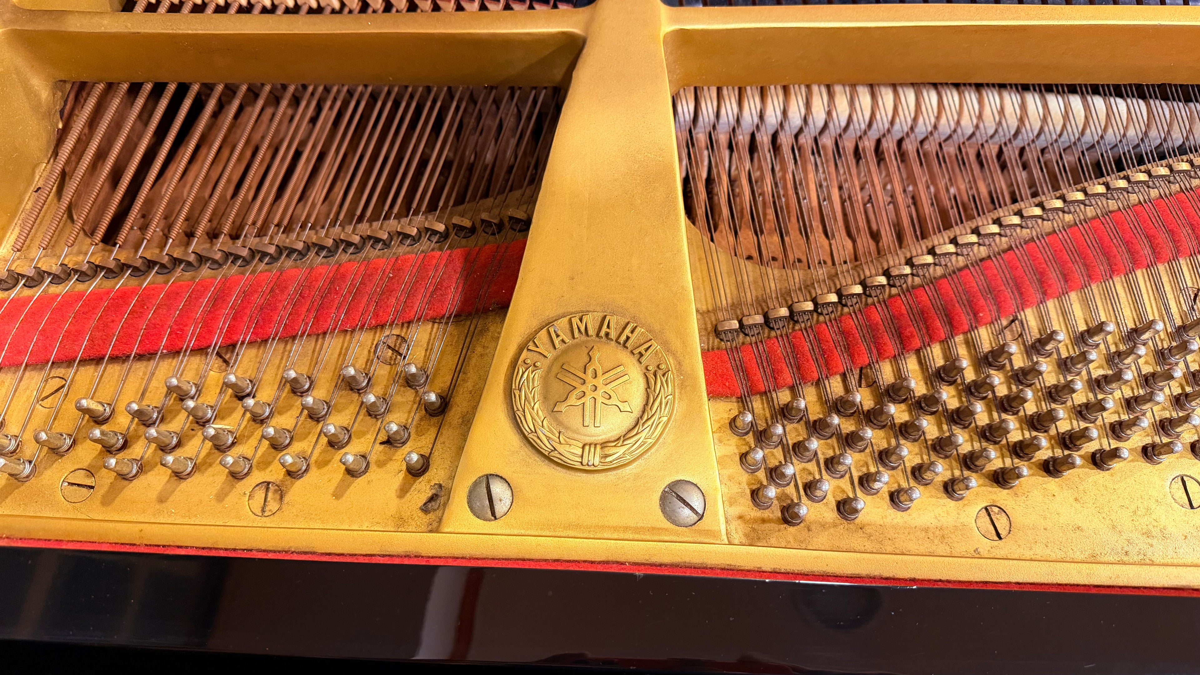 Yamaha C7 - Ebony Polish Concert Grand (Serial No. B2462976)