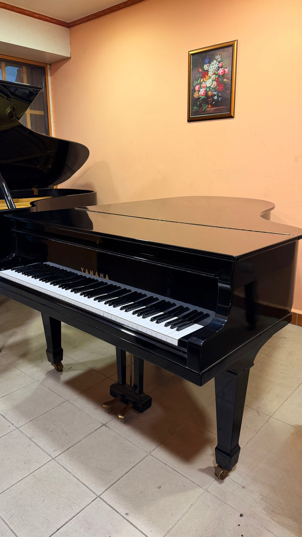 Yamaha G5 - Ebony Polish Semi-Concert Grand (Serial No. 264379)