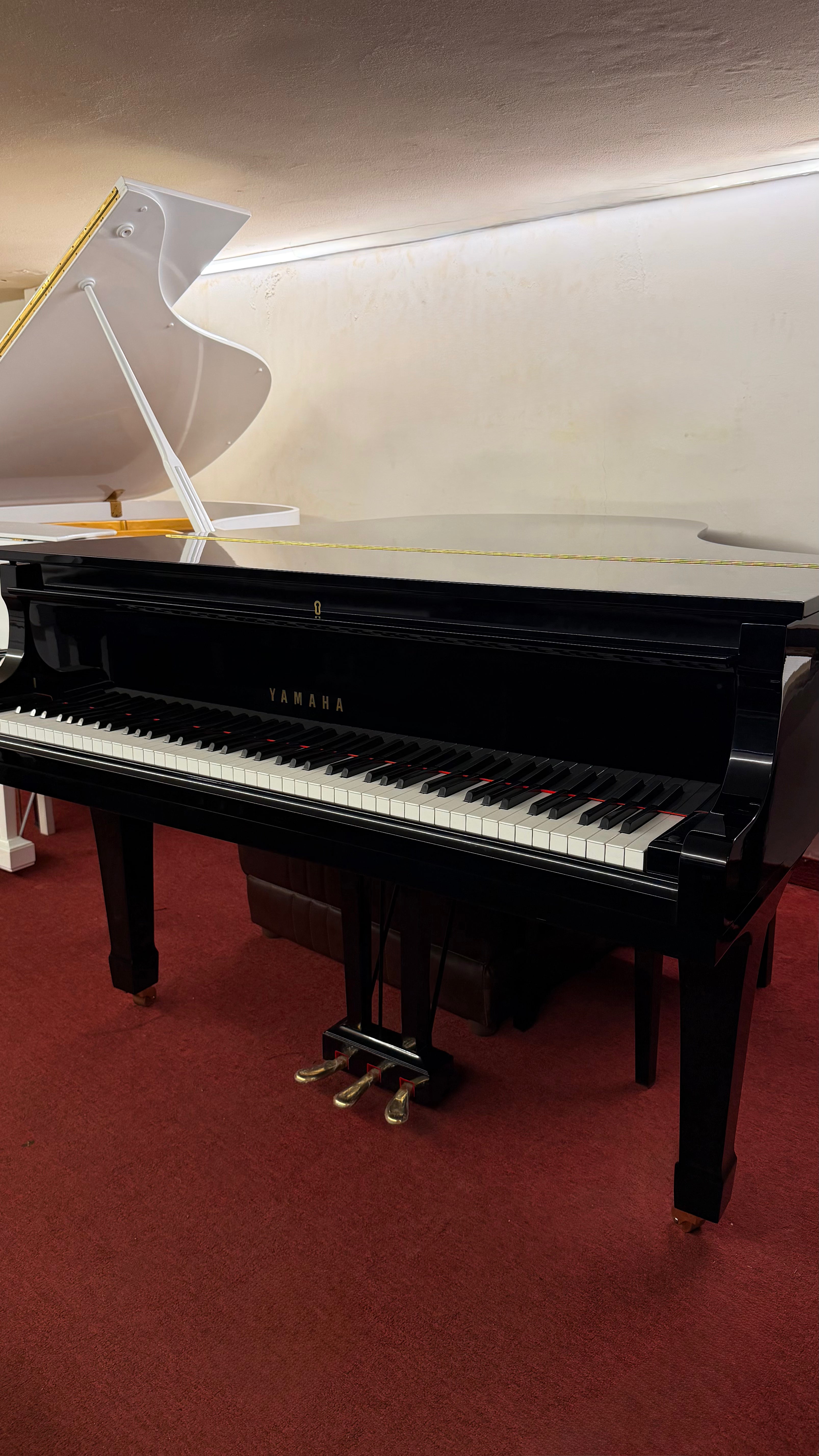 Yamaha G3 - Ebony Polish Grand Piano (Serial No. 2866943)